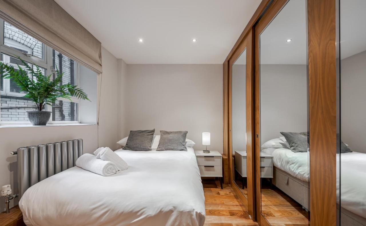 Elegant Ground Floor Apartment With Ac In Knightsbridge Steps Away From Harrods ลอนดอน ภายนอก รูปภาพ